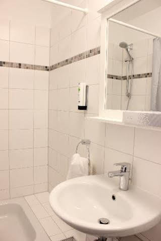 Hotel Luetzow Берлин Экстерьер фото